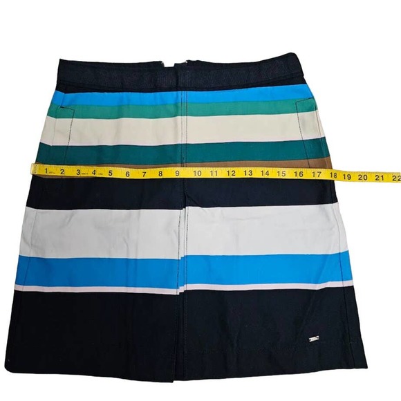 Tommy Hilfiger A-Line Women's Size 2 Striped‎ Skirt Pockets & Pleated Frontside - Picture 6 of 7